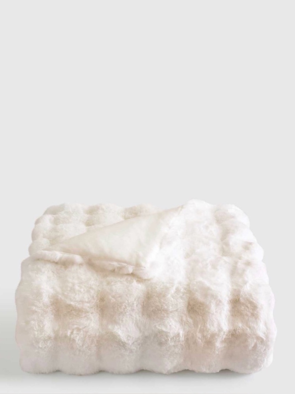 QUINCE Ruched Faux Fur Throw Snow 60x80 LIke New